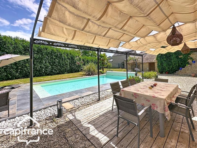 Maison en pierre - 208 m² - 9 pièces