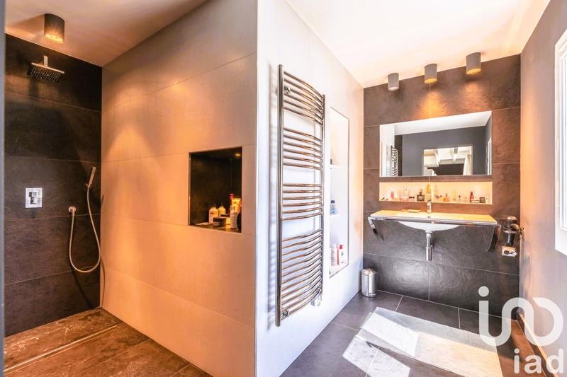 Maison de maîtres - 238 m² - 5 pièces