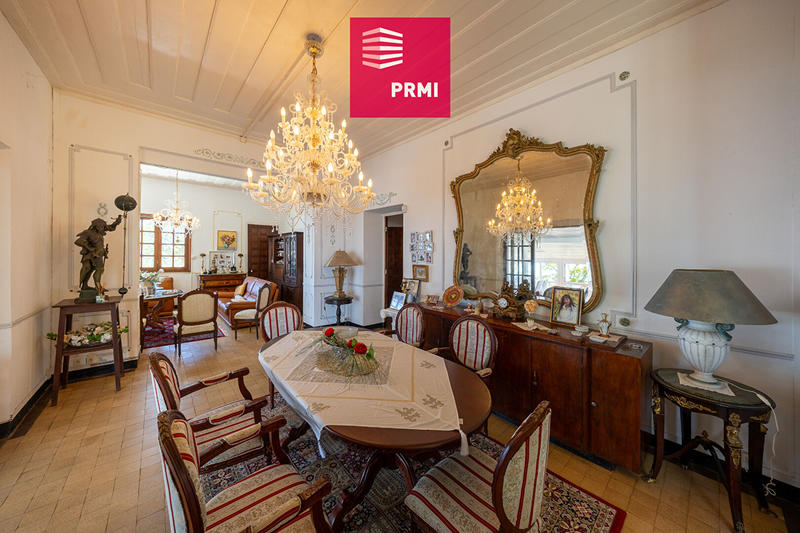 Maison - 400 m² - 8 pièces