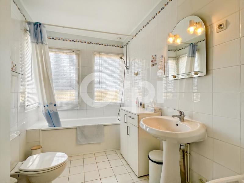 Propriété - 308 m² - 9 pièces