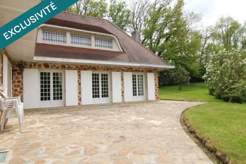 Maison - 208 m² - 9 pièces