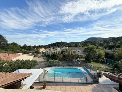 Maison - 180 m² - 5 pièces