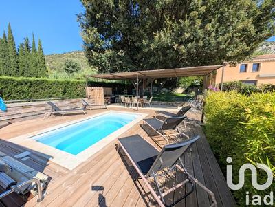 Maison - 279 m² - 9 pièces