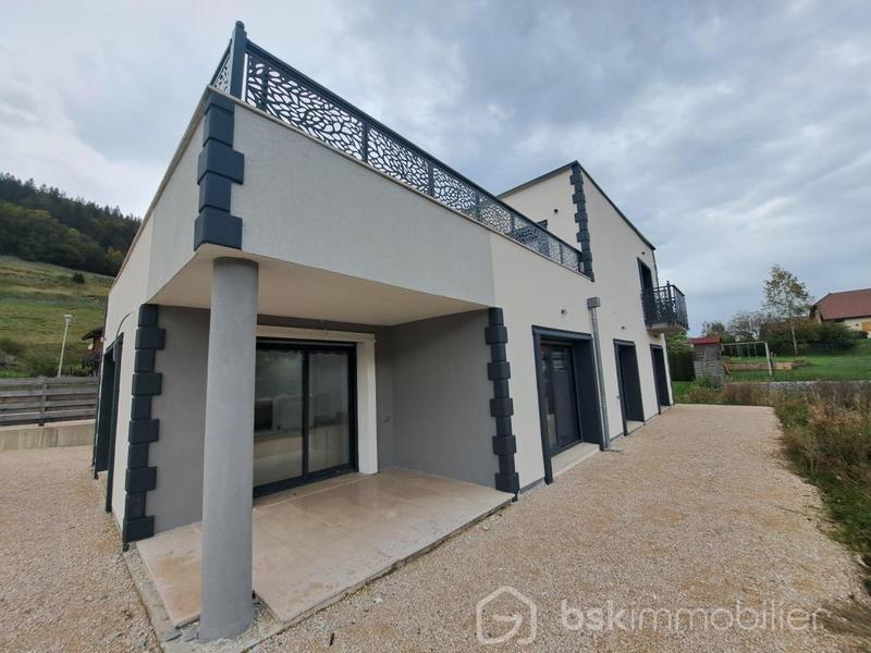 Maison - 140 m² - 6 pièces