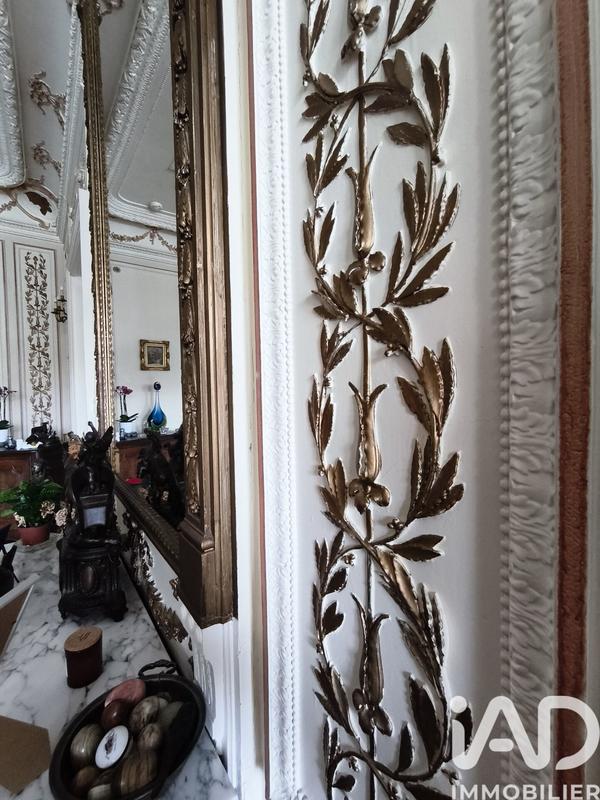 Château - 704 m² - 11 pièces