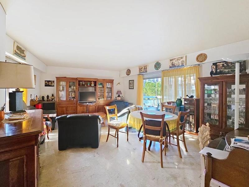 Appartement - 110 m² - 5 pièces