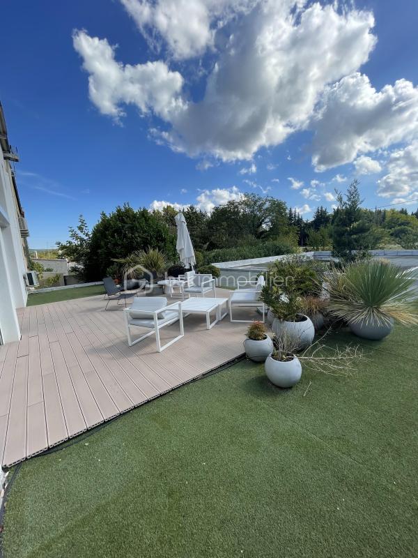 Local commercial - 250 m² - 8 pièces