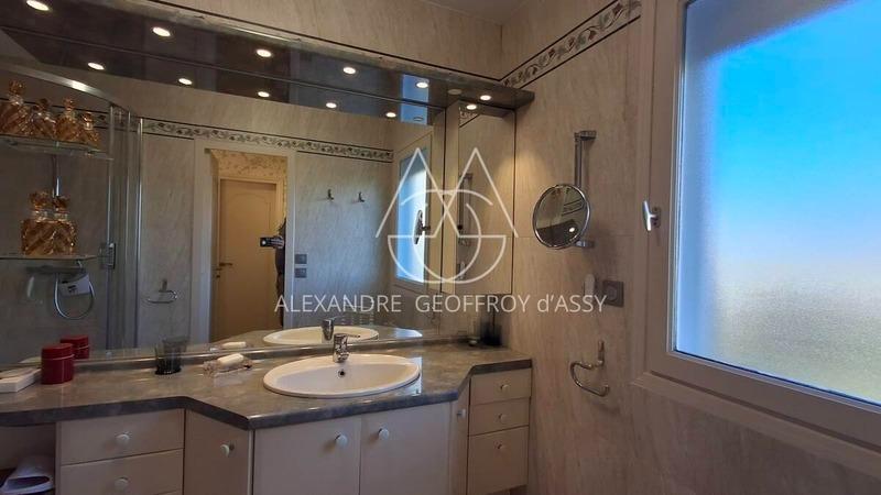 Appartement - 150 m² - 7 pièces