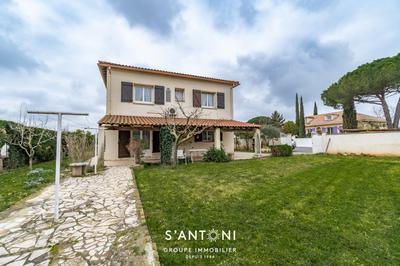 Maison - 185 m² - 6 pièces