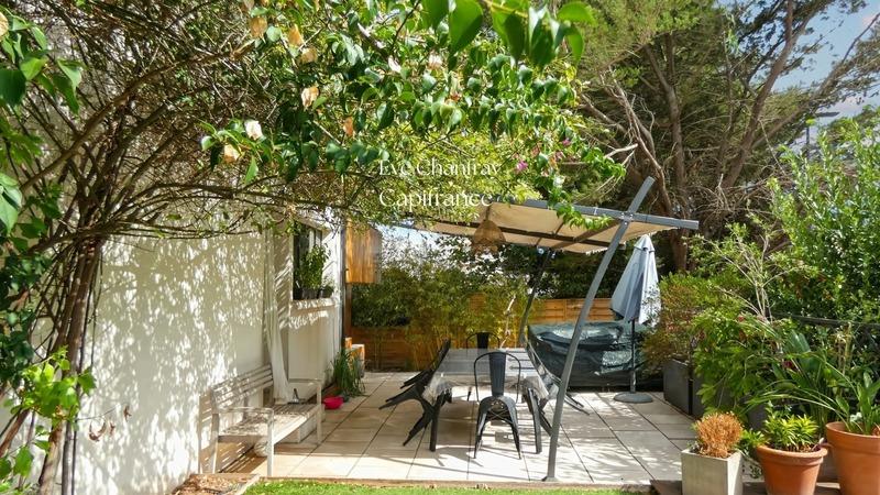 Maison - 215 m² - 10 pièces