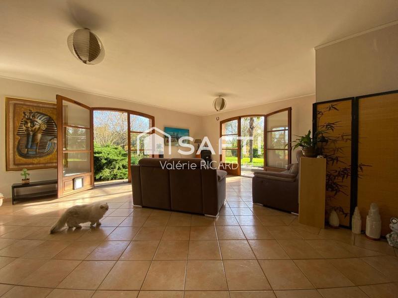 Maison - 194 m² - 5 pièces