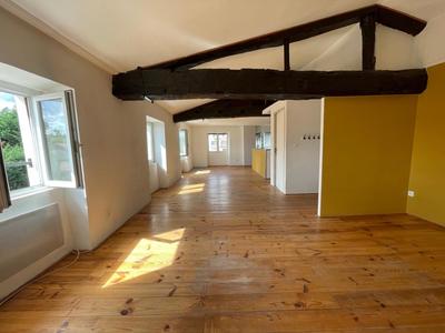 Appartement - 95 m² - 4 pièces