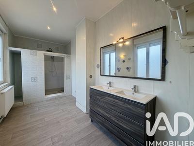 Maison - 177 m² - 6 pièces