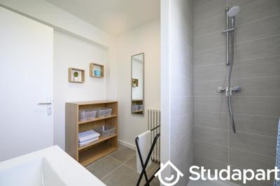 Chambre - 11 m² - 1 pièce