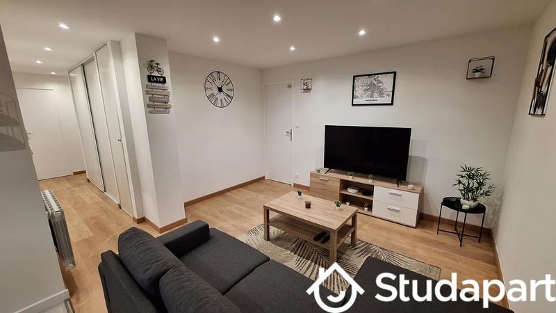 Chambre - 11 m² - 1 pièce