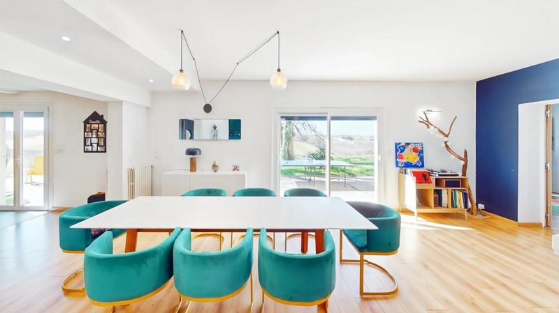 Maison - 268 m² - 7 pièces