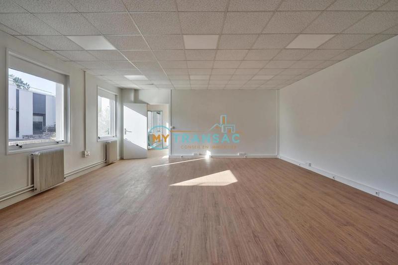 Local d'activité / Entrepôt - 425 m²