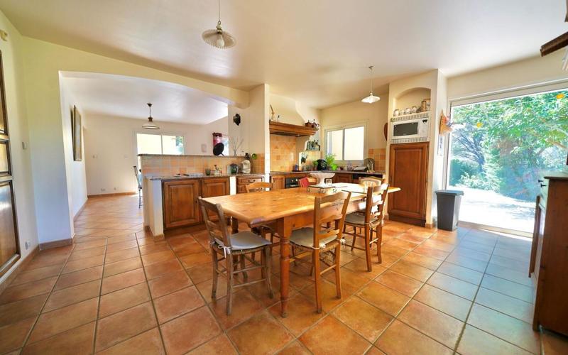 Villa - 250 m² - 6 pièces