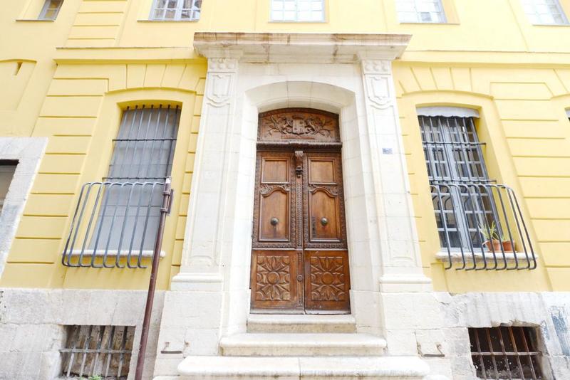 Appartement - 90 m² - 4 pièces