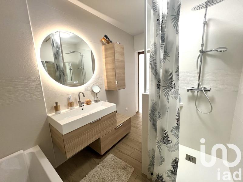 Maison - 183 m² - 7 pièces