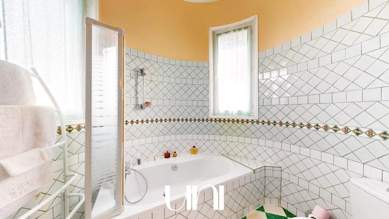 Château - 700 m² - 19 pièces