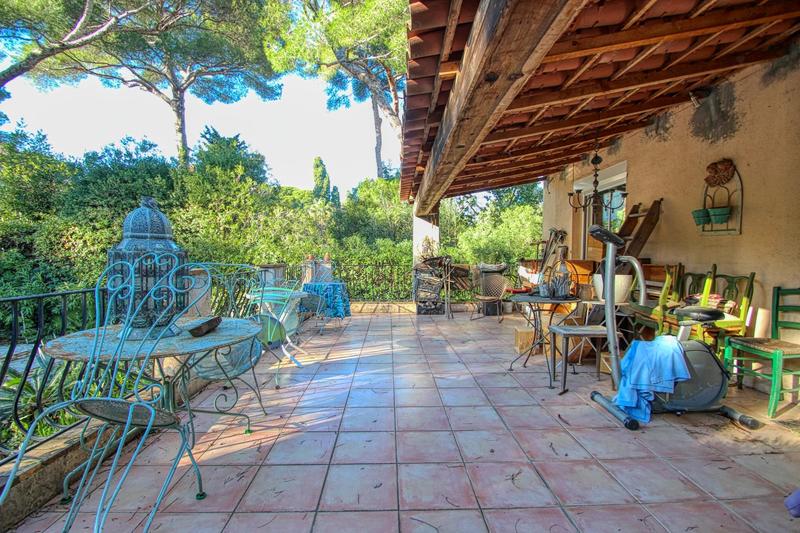 Villa - 250 m² - 7 pièces