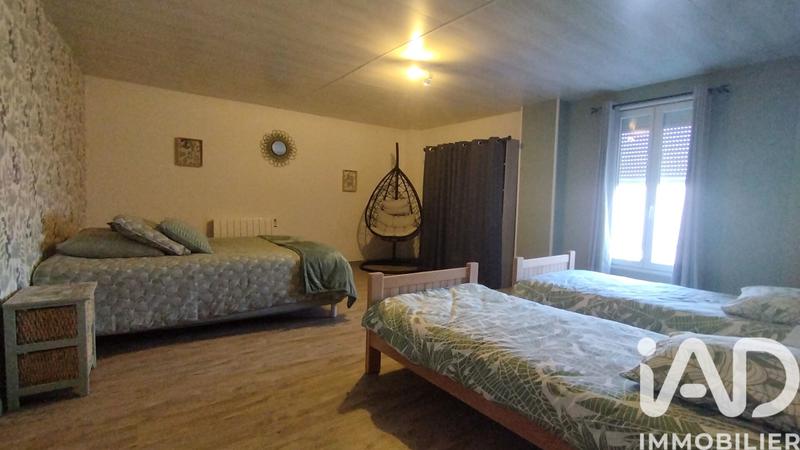 Maison - 256 m² - 9 pièces