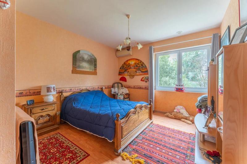 Maison - 275 m² - 7 pièces