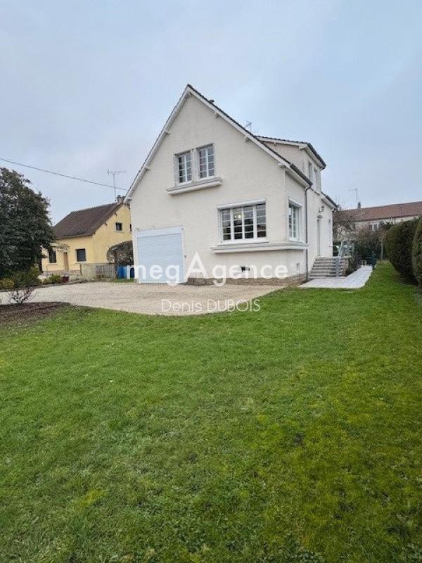 Maison - 160 m² - 8 pièces