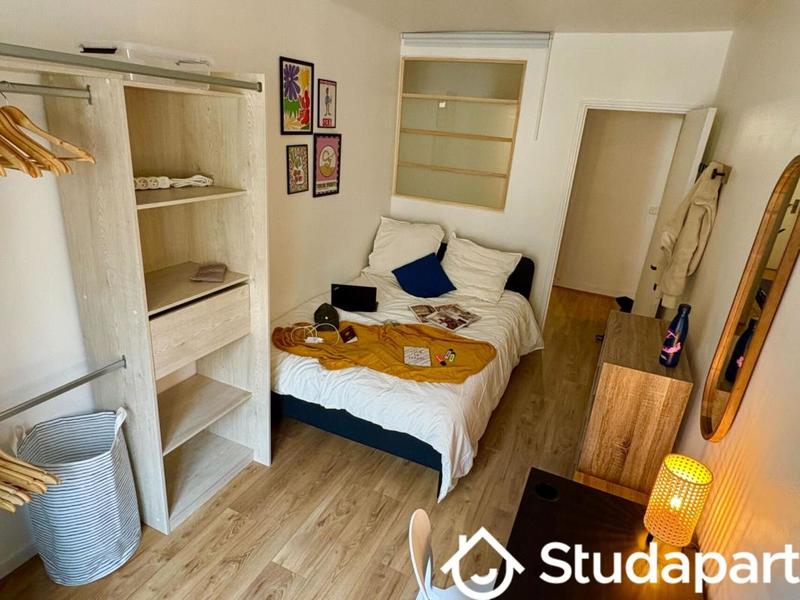 Chambre - 12 m² - 1 pièce