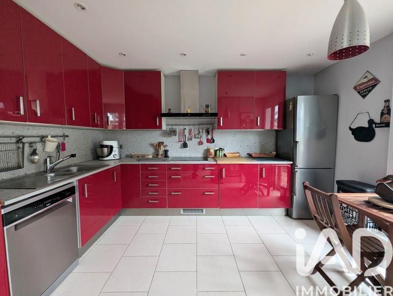 Maison - 97 m² - 4 pièces