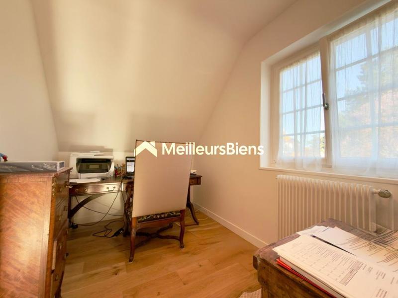 Maison - 166 m² - 7 pièces