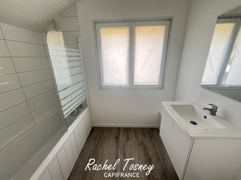 Pavillon - 140 m² - 7 pièces