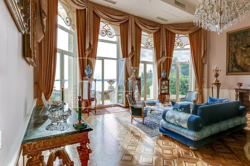 Appartement - 500 m² - 12 pièces