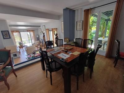 Maison ancienne - 182 m² - 7 pièces