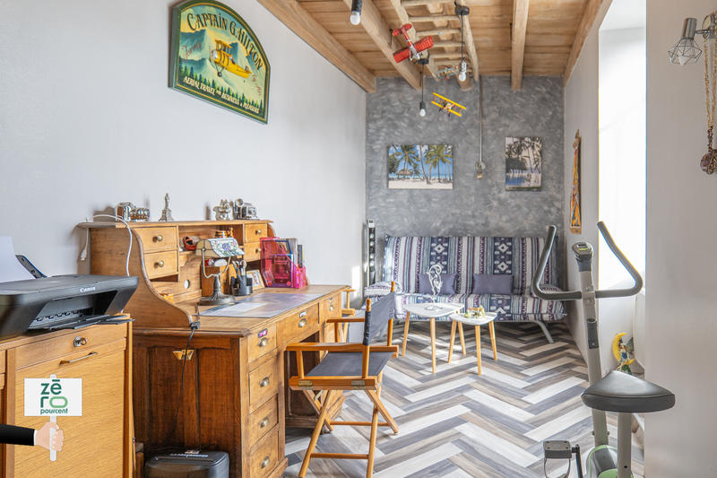 Maison - 219 m² - 6 pièces