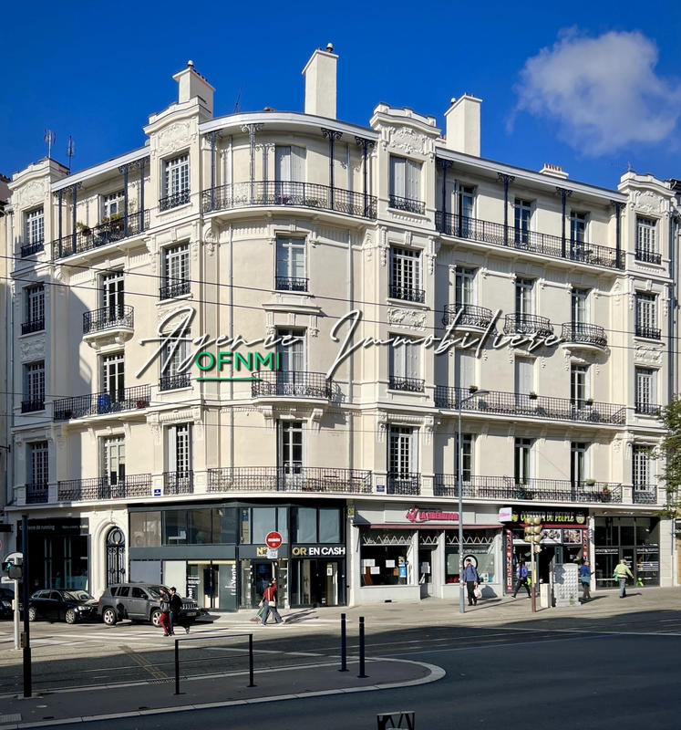 Appartement - 178 m² - 5 pièces