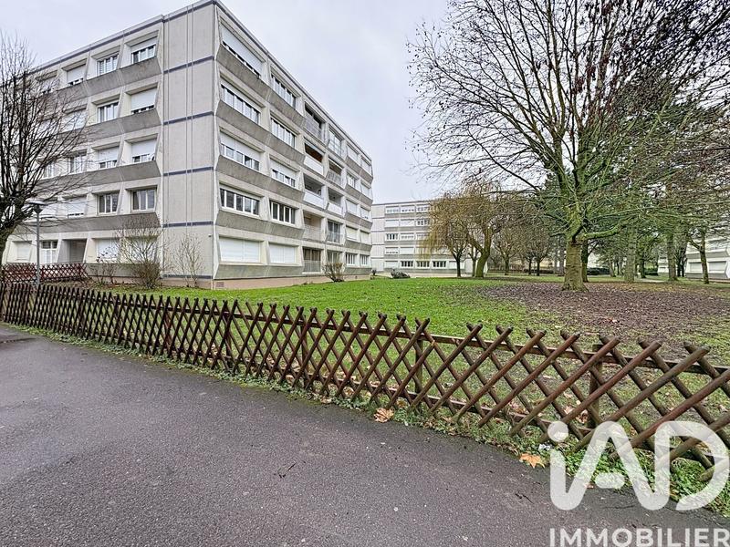 Appartement - 90 m² - 4 pièces