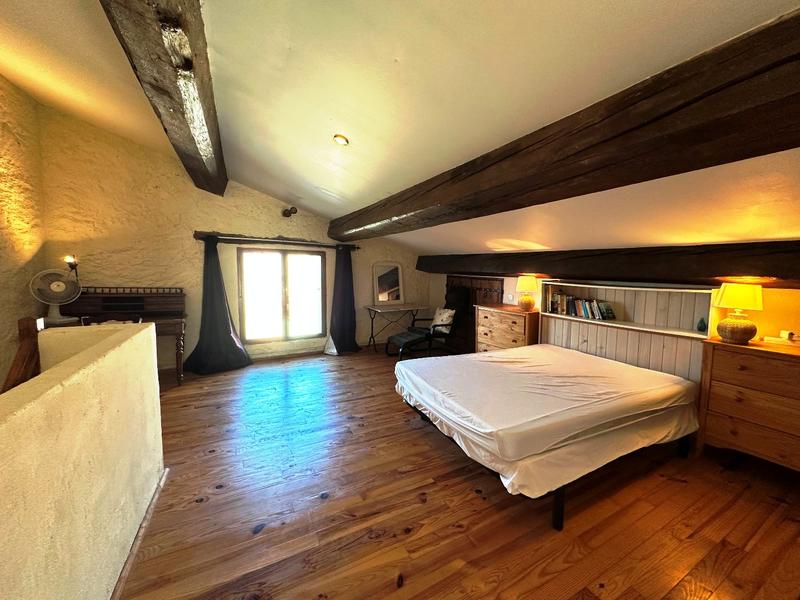 Maison - 281 m² - 7 pièces