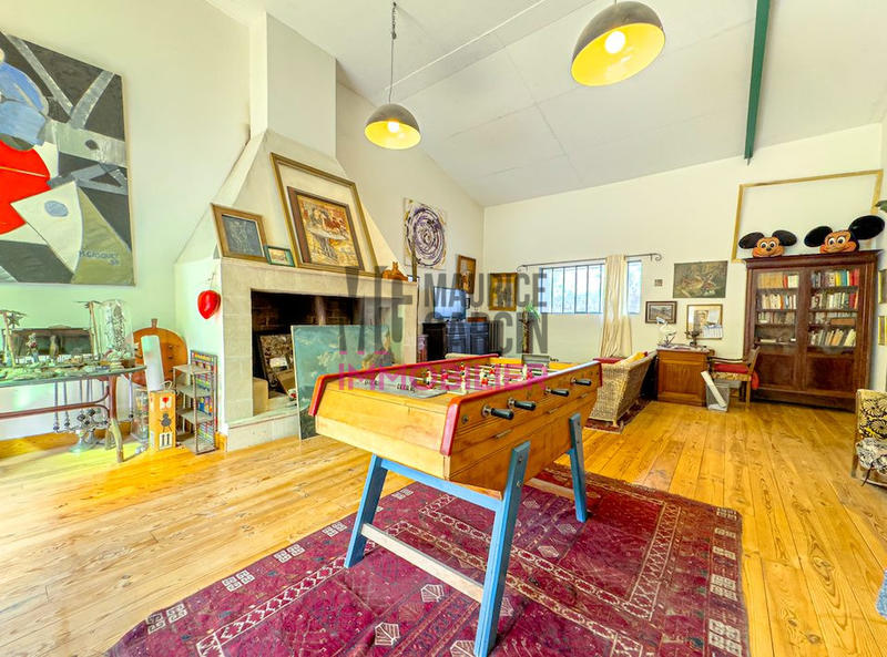 Maison - 228 m² - 5 pièces