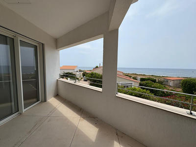 Maison - 100 m² - 3 pièces