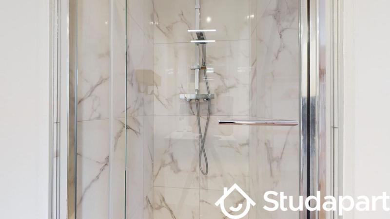 Chambre - 12 m² - 1 pièce