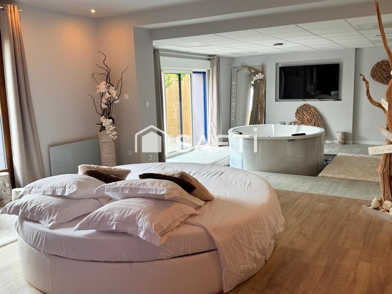 Maison - 245 m² - 4 pièces