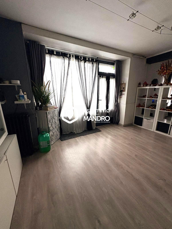 Maison - 166 m² - 8 pièces