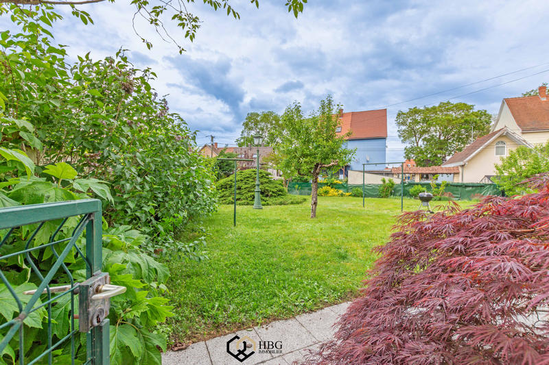 Maison - 310 m² - 13 pièces