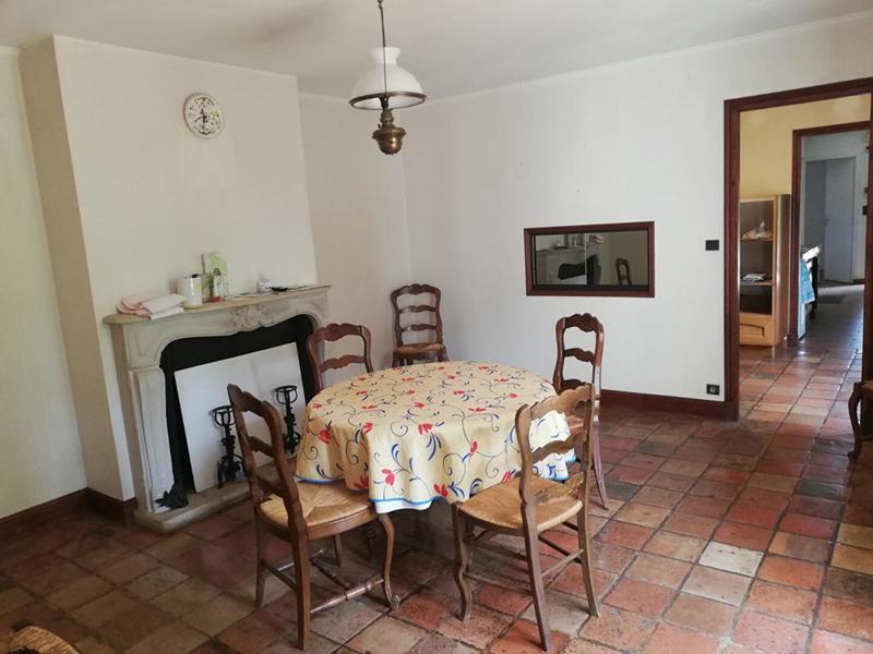 Maison - 252 m² - 8 pièces