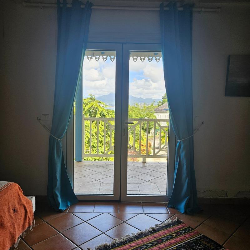 Maison - 221 m² - 8 pièces