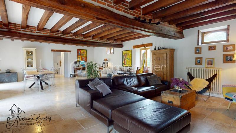 Maison ancienne - 246 m² - 8 pièces