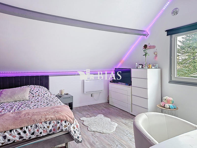 Maison - 122 m² - 5 pièces