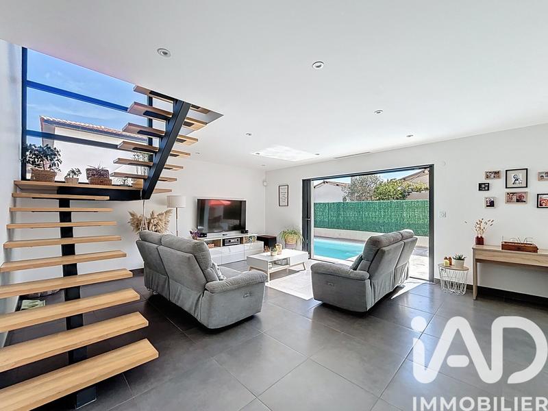 Maison - 140 m² - 5 pièces